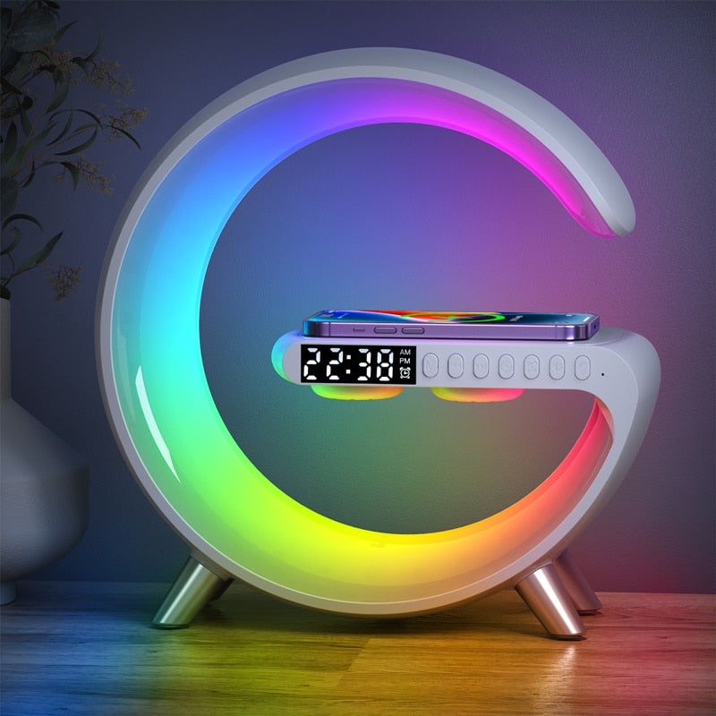 Slim en stijlvol opladen met ons draadloze oplaadstation met RGB-nachtlampje!